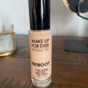 Makeup Forever Reboot Foundation shade Y315